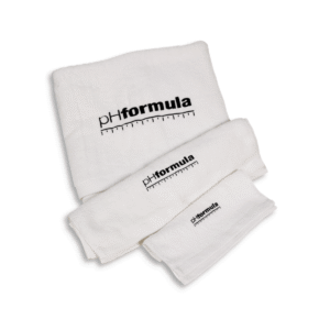 Toalla blanca con el logo de pHformula